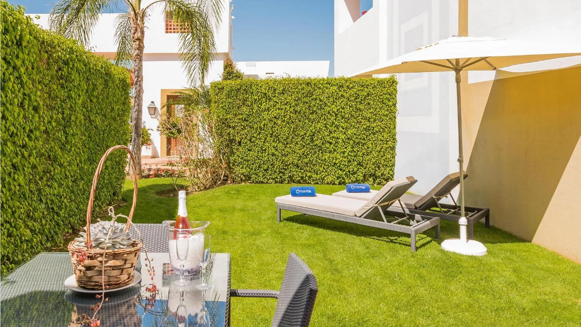 3 Bedroom Beautiful Apartment In Estepona